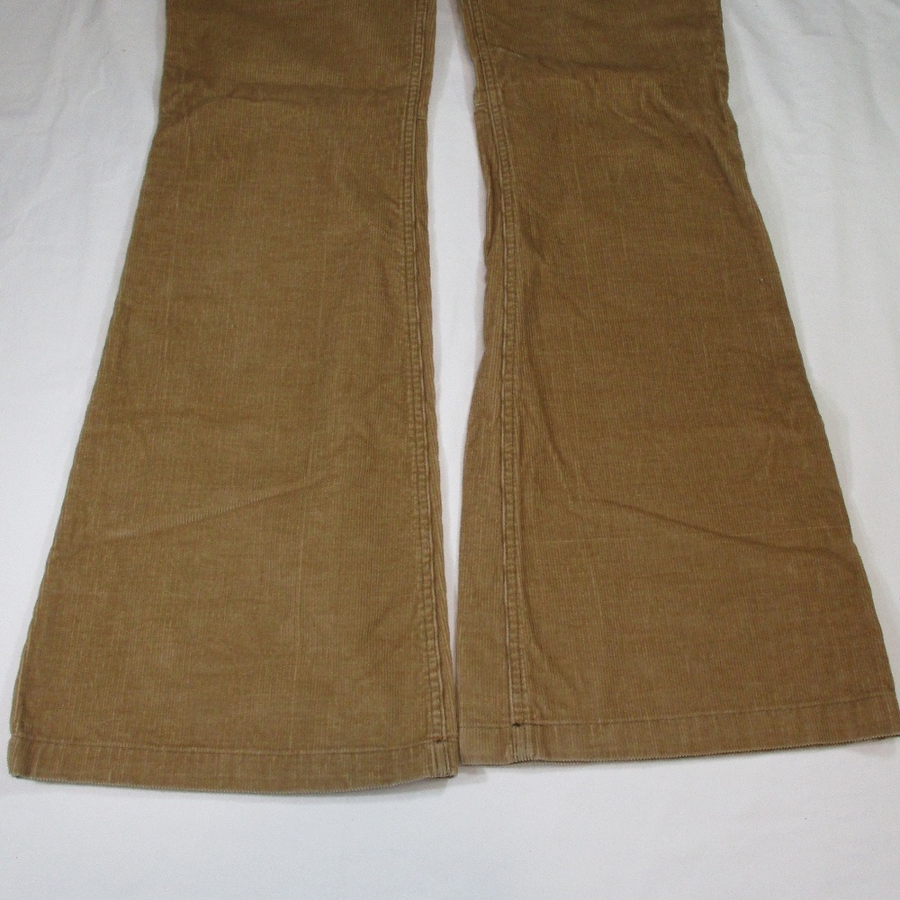 ALICE + OLIVIA Tan Corduroy Pants. Size 6 - Picture 4 of 9